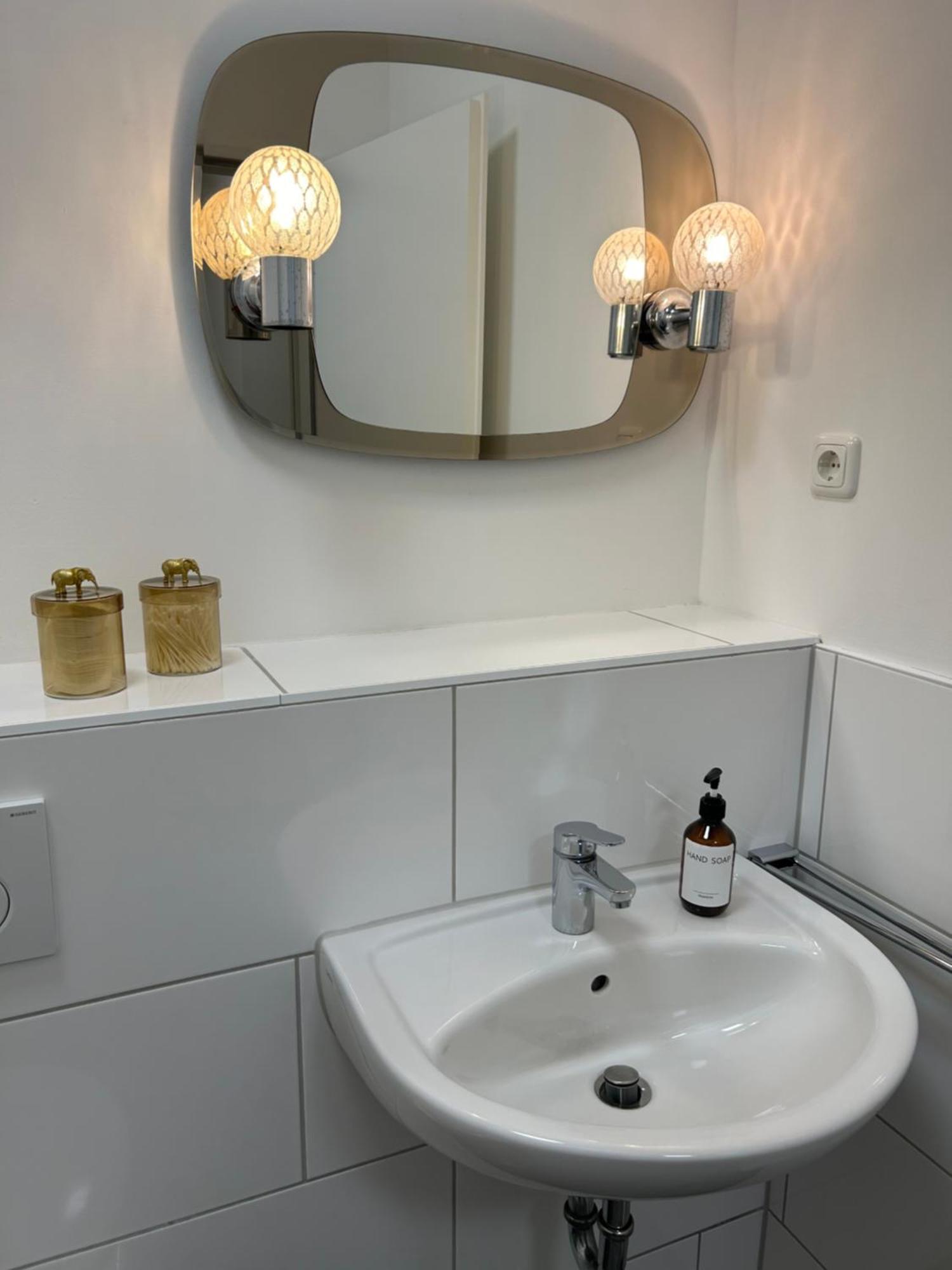 35 Qm Grosses Apartment Mit Eigenem Badezimmer In Den Elbvororten ฮัมบูร์ก ภายนอก รูปภาพ